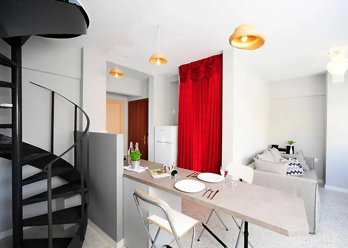 Live In Athens, Psyrri Central Apartments